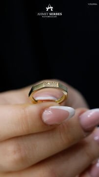 Geometrik Formlu Altın Yüzük