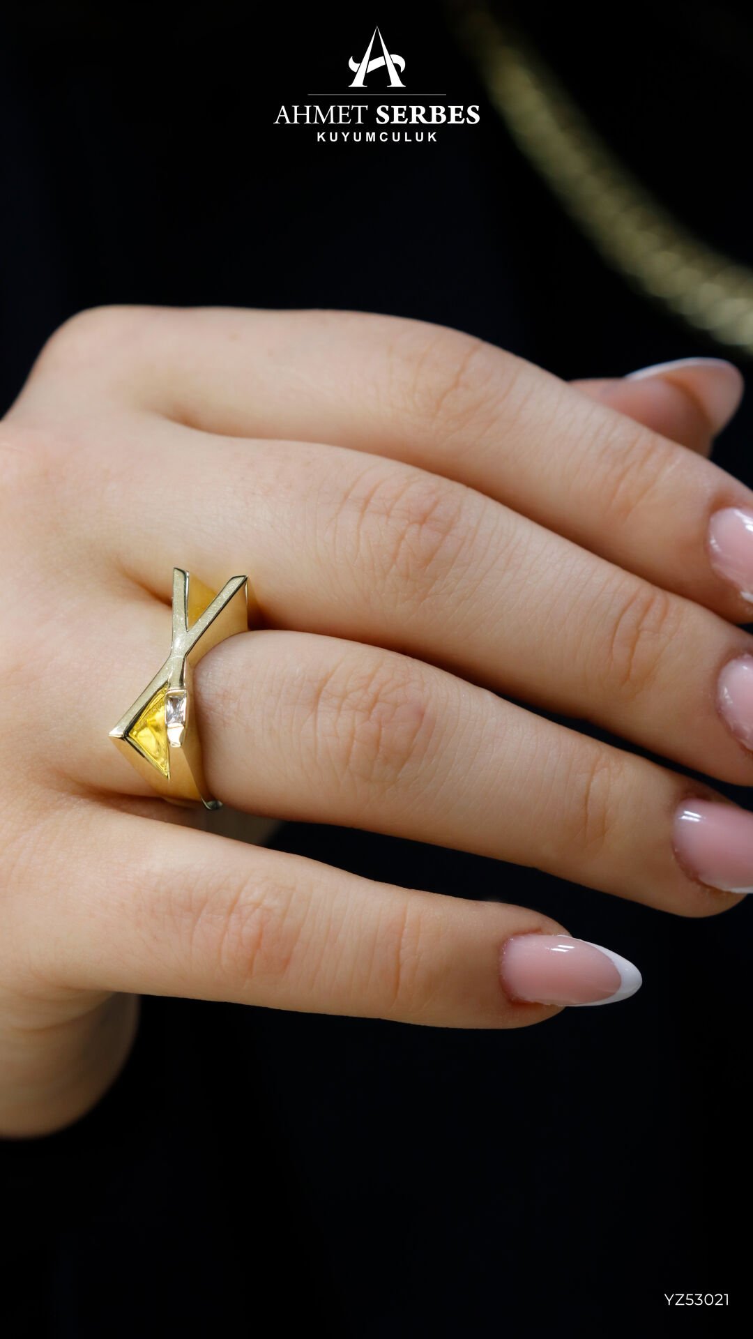 Modern Prizma Altın Yüzük