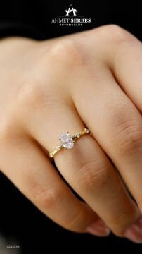 Oval Taşlı Yüzük