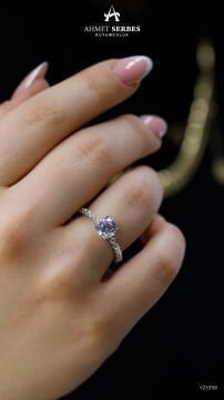 Yuvarlak Kesim Tektaş Yüzük