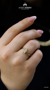 Çapraz Oval Tektaş Yüzük