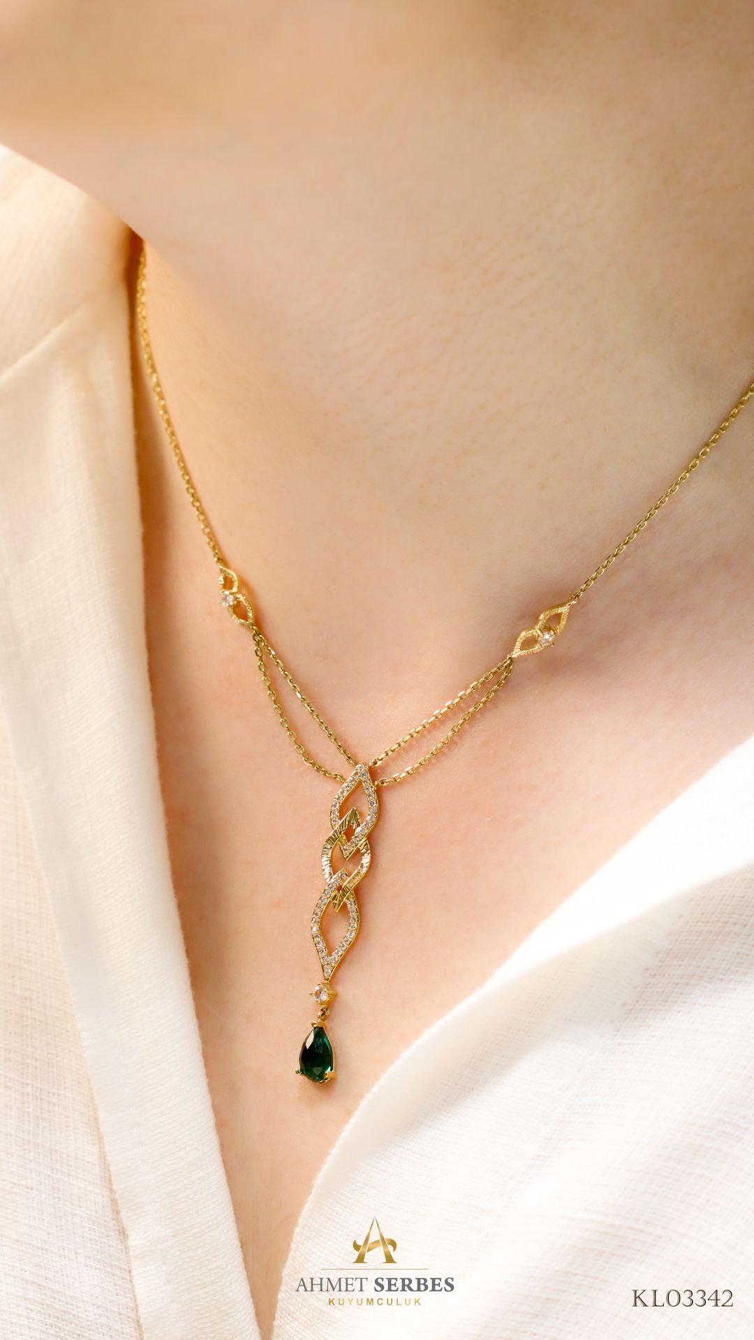 Yeşil Taşlı Altın Kolye