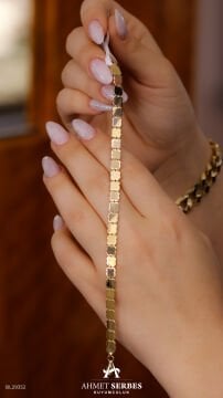 Pullu Altın Plaka Bileklik