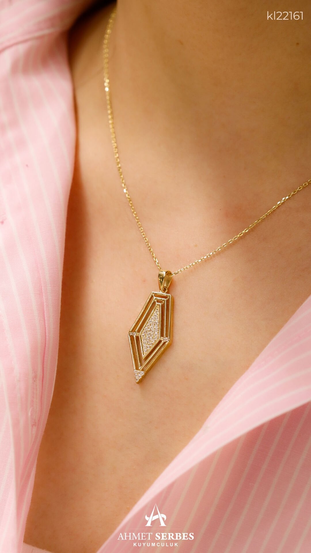 Vintage Model Altın Kolye