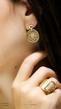 Taşlı Tasarım Altın Küpe