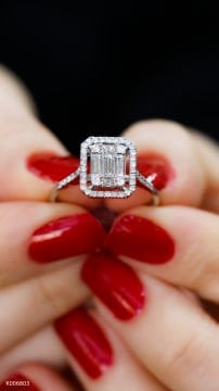 0,47 Karat Baget Yüzük