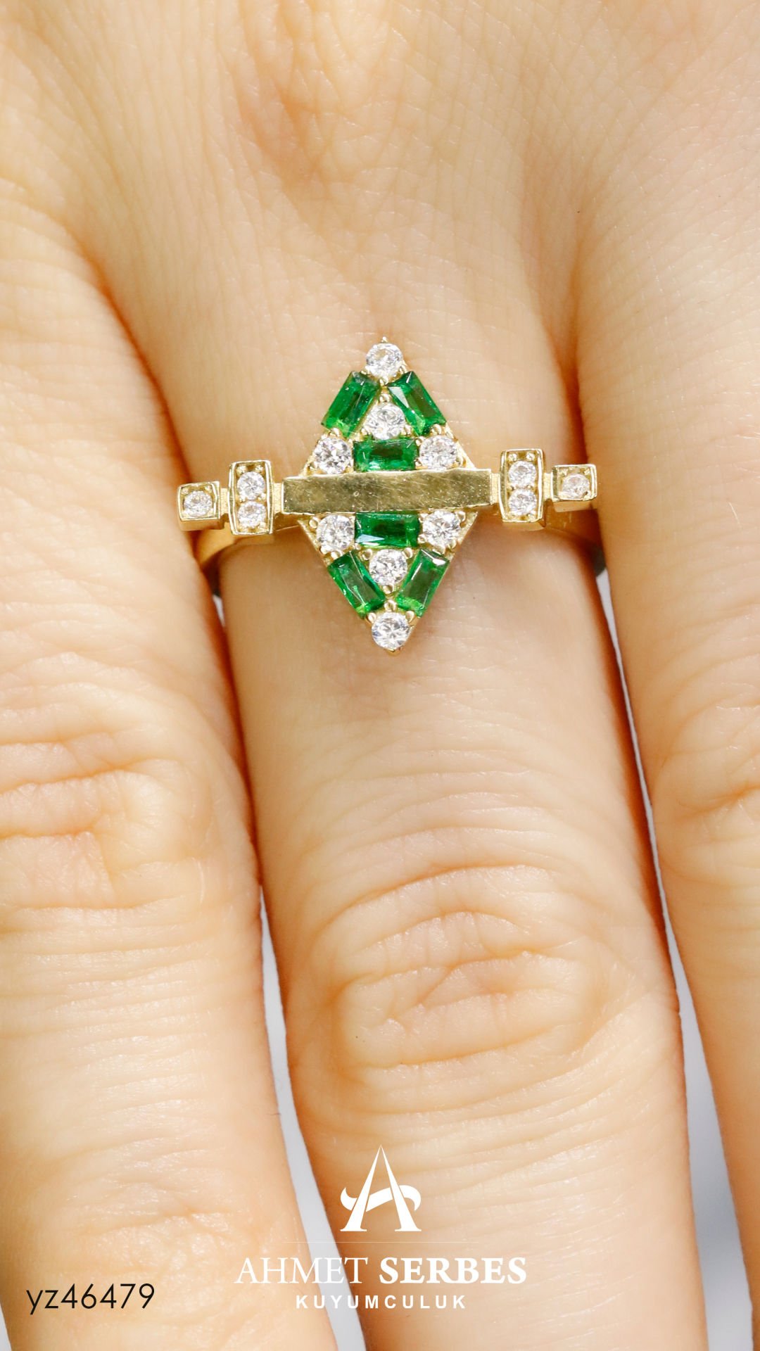 Yeşil Taşlı Dörtgen Yüzük
