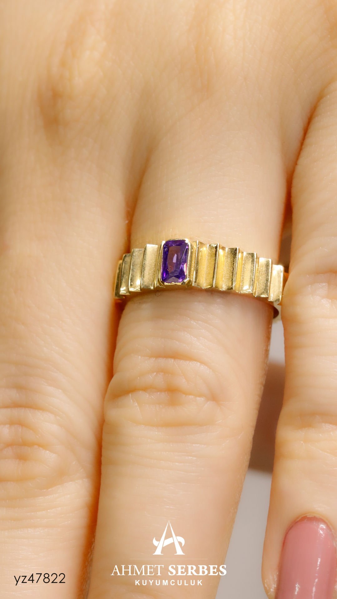 Mor Taşlı Yüzük