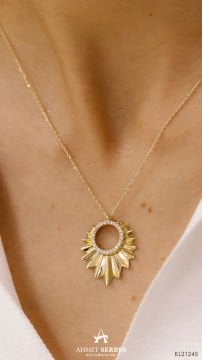 Geometrik Formlu Taşlı Altın Kolye