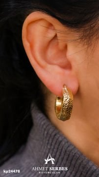 Geometrik Kalemli Altın Küpe