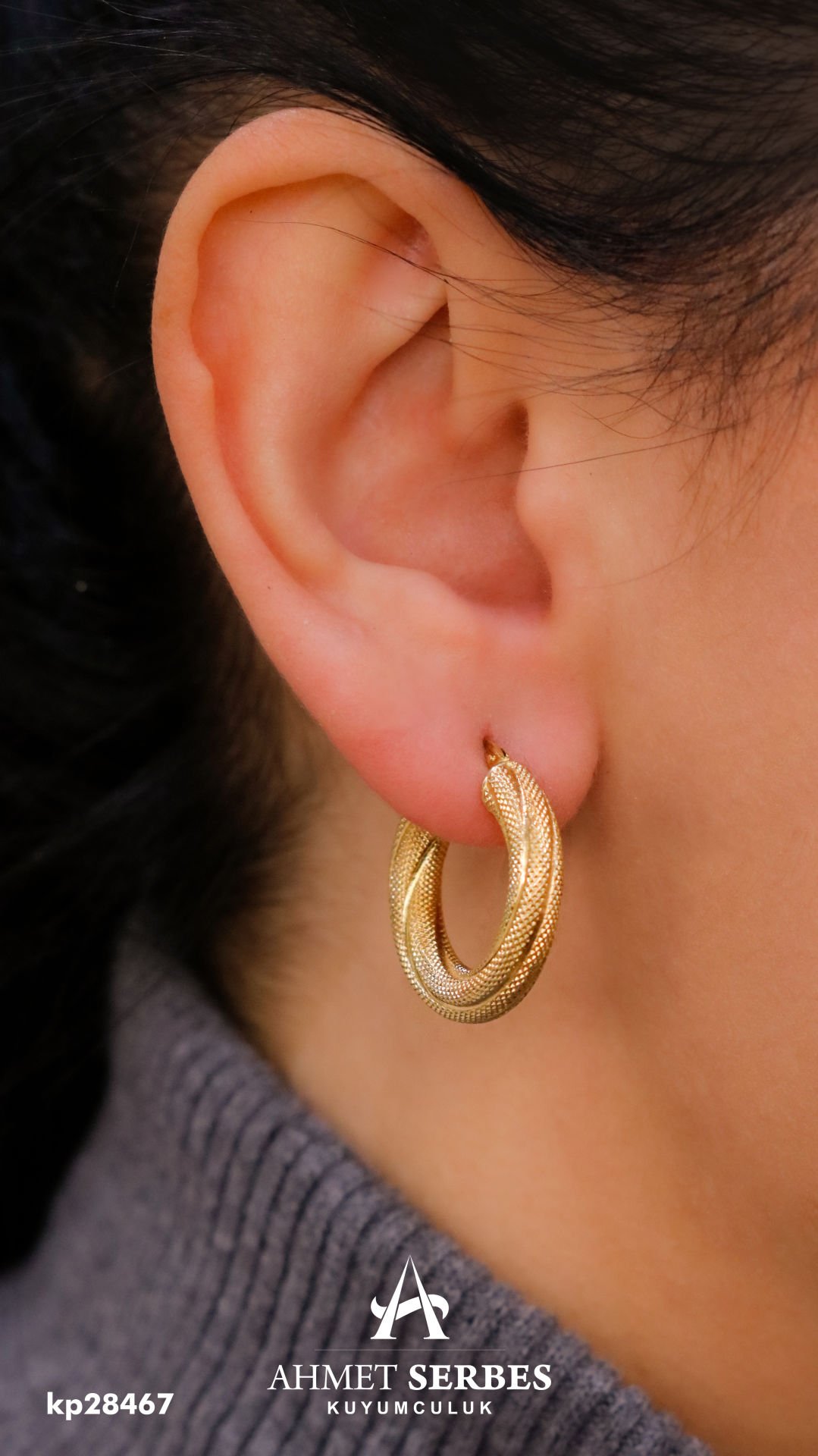 Desenli Halka Altın Küpe