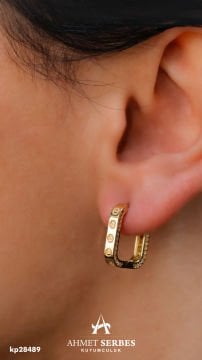 Taşlı Kare Altın Küpe