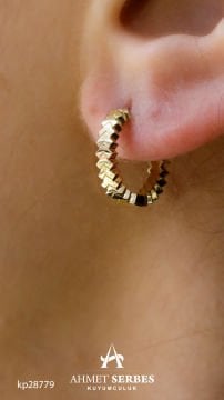 Geometrik Şekilli Altın Halka Küpe