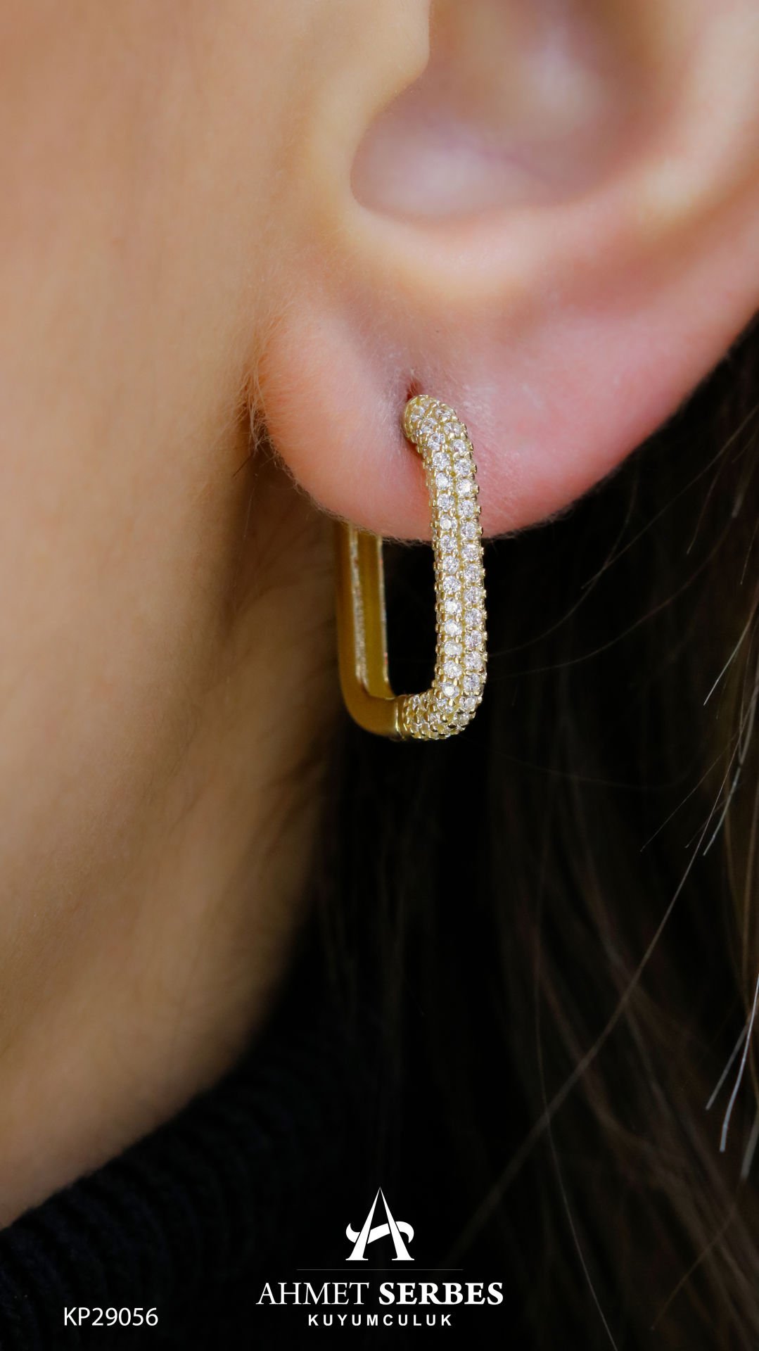 Taşlı Kare Altın Küpe