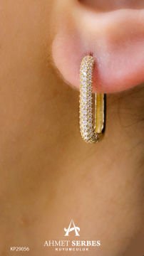 Taşlı Kare Altın Küpe