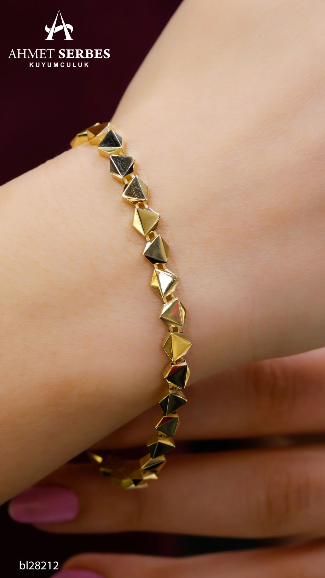 Geometrik Formlu Altın Bileklik