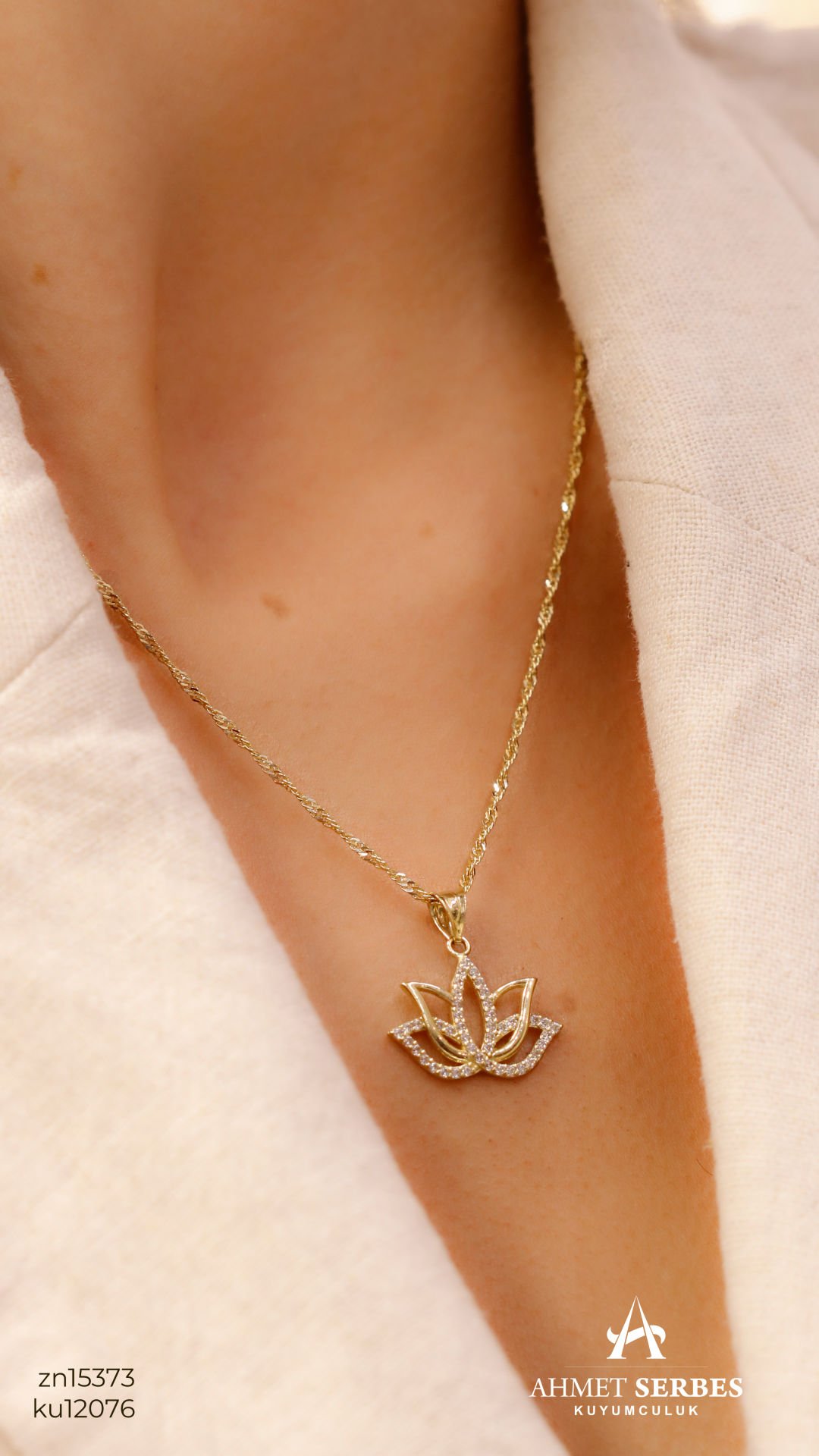 Lotus Altın Kolye