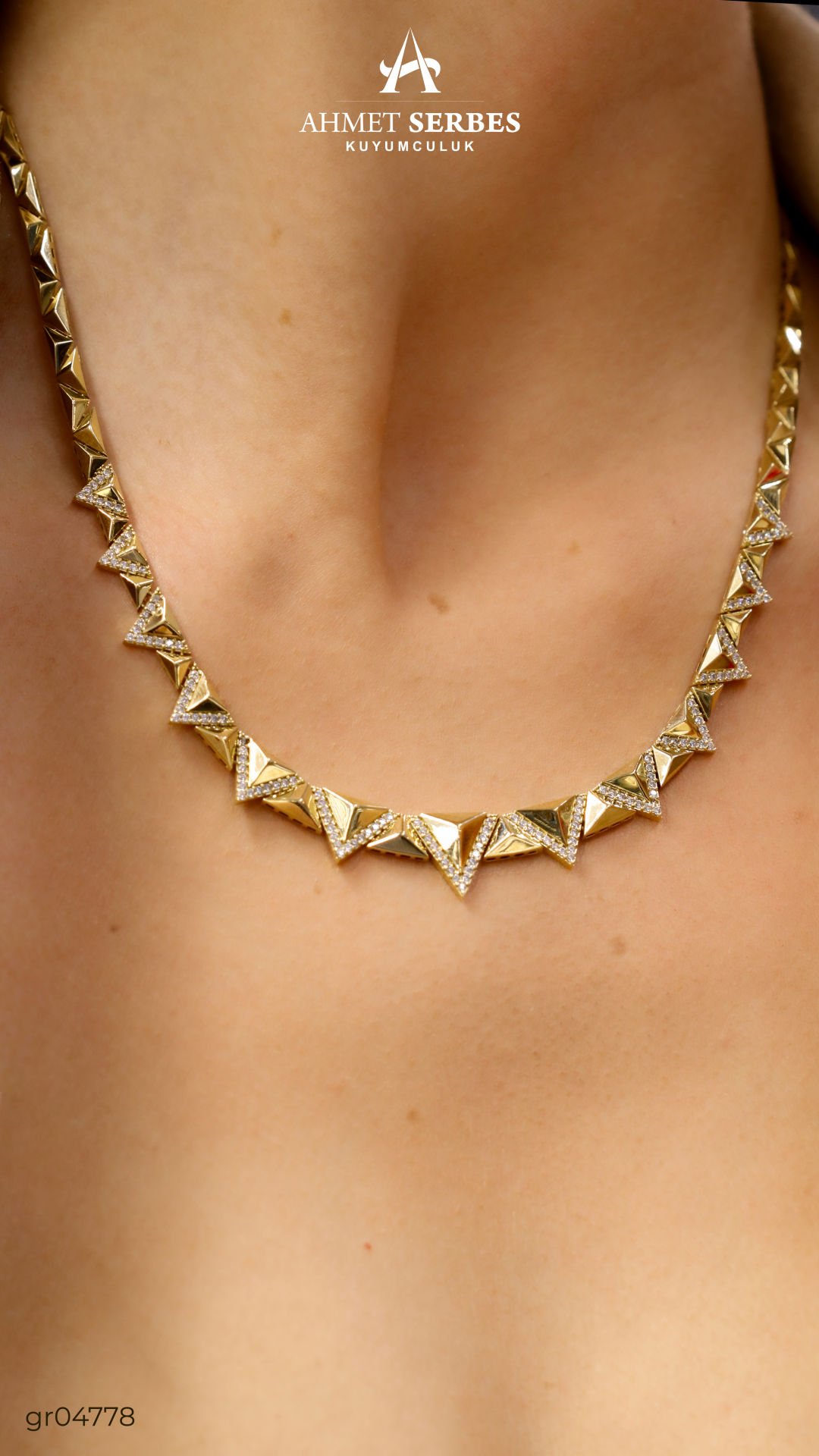 Piramit Altın Gerdanlık