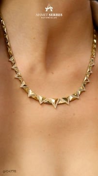 Piramit Altın Gerdanlık