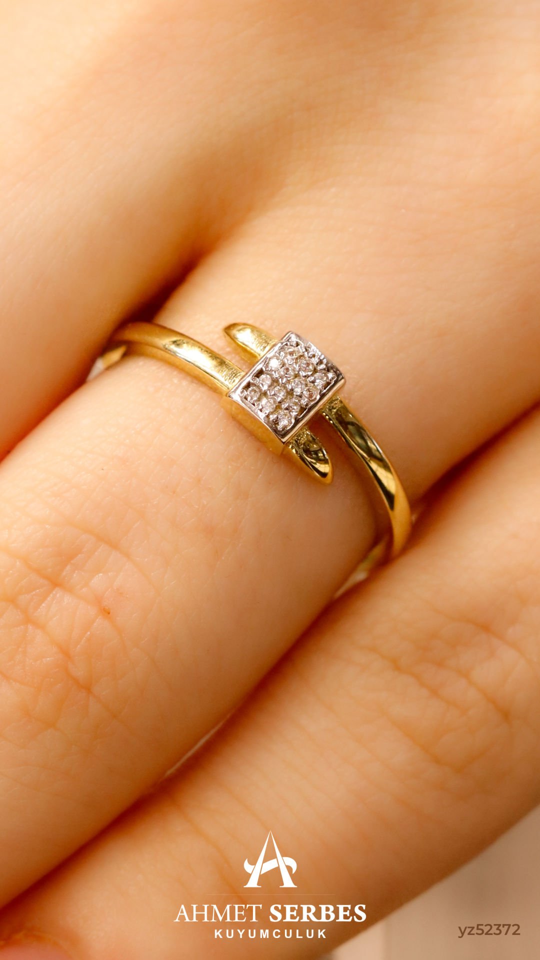 Minimal Kare Altın Yüzük