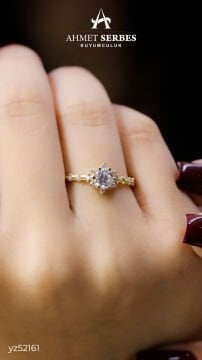 Altın Lotus Yüzük