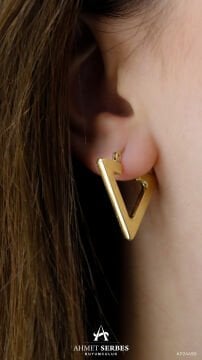 Üçgen Altın Küpe