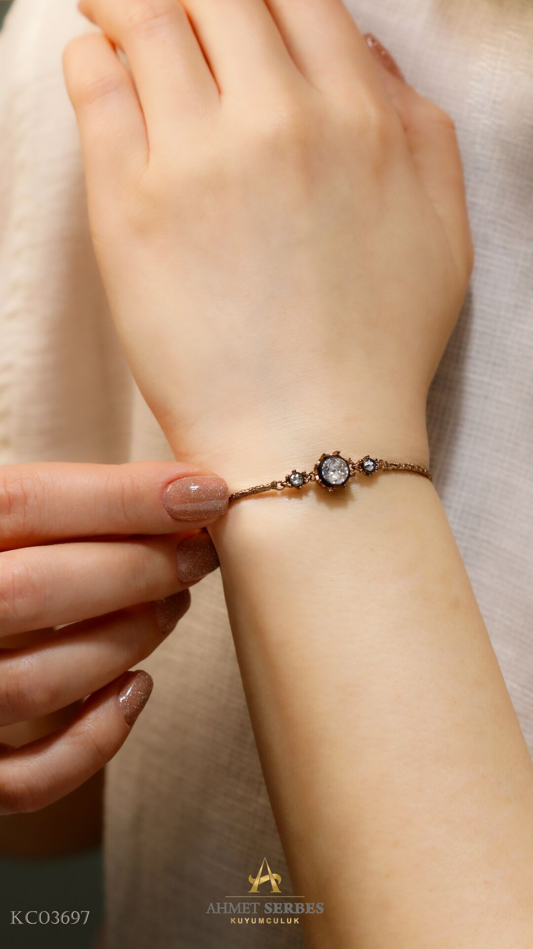Elmas Görünümlü Altın Bileklik