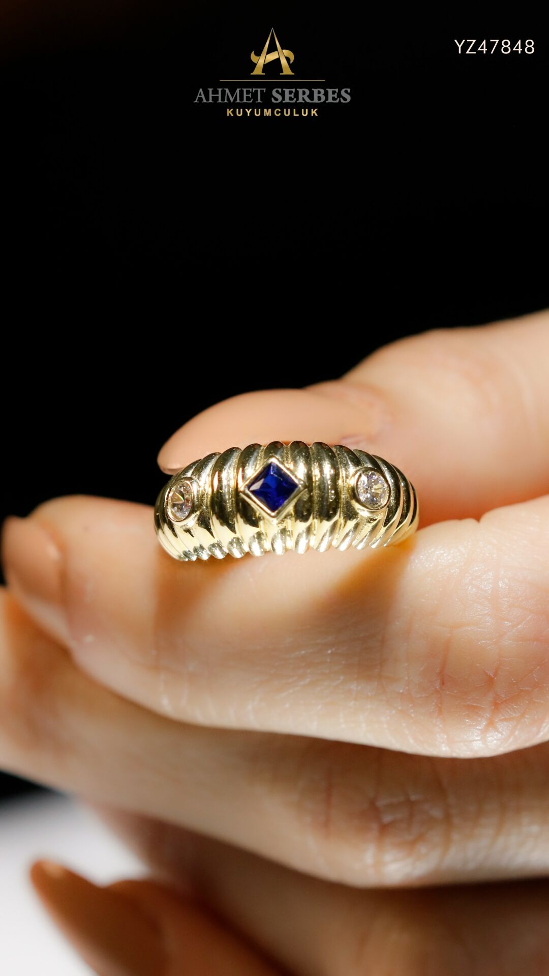 Lacivert Taşlı Altın Yüzük