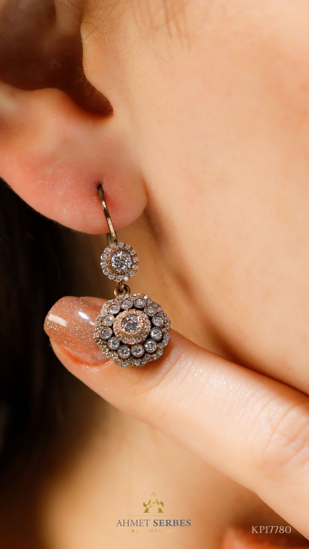 Taşlı Altın Kolye