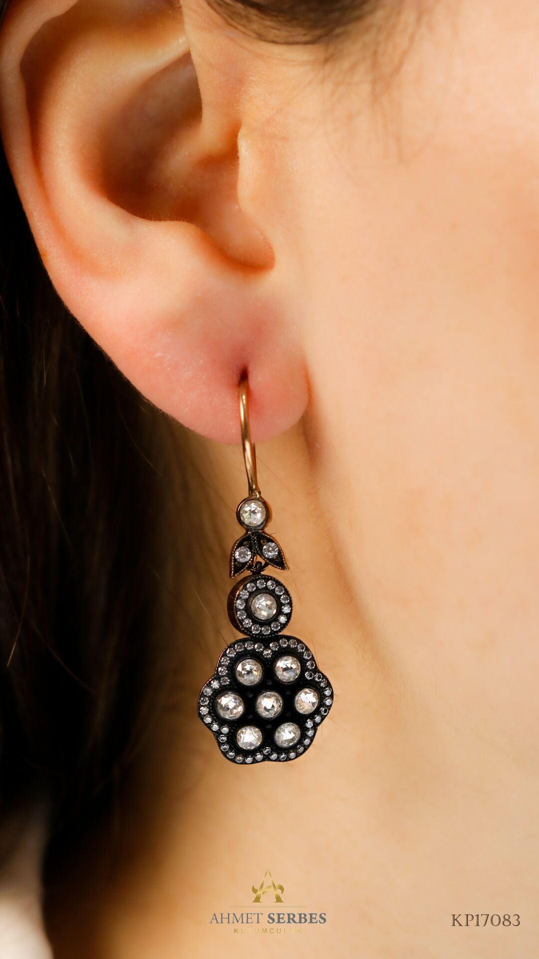 Elmas Görünümlü Altın Küpe